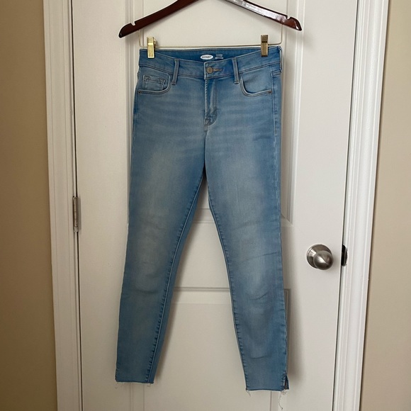 Old Navy Skinny Jeans - Picture 1 of 9